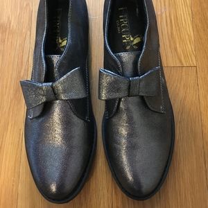 F-Troupe Shoe with Bow